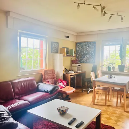 Séjour chez l'habitant And Cozy House Frisange